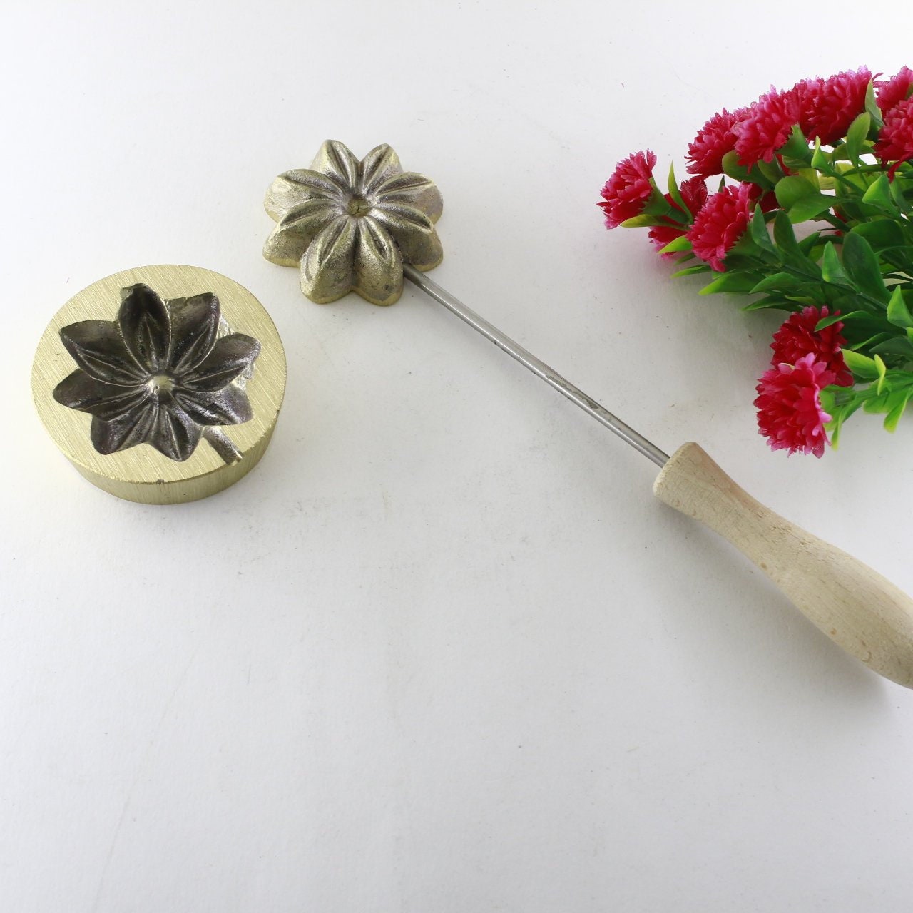 Millinery Flower making tool Flower making iron Mould Leaf - Petal Mould silk - 5.5cm