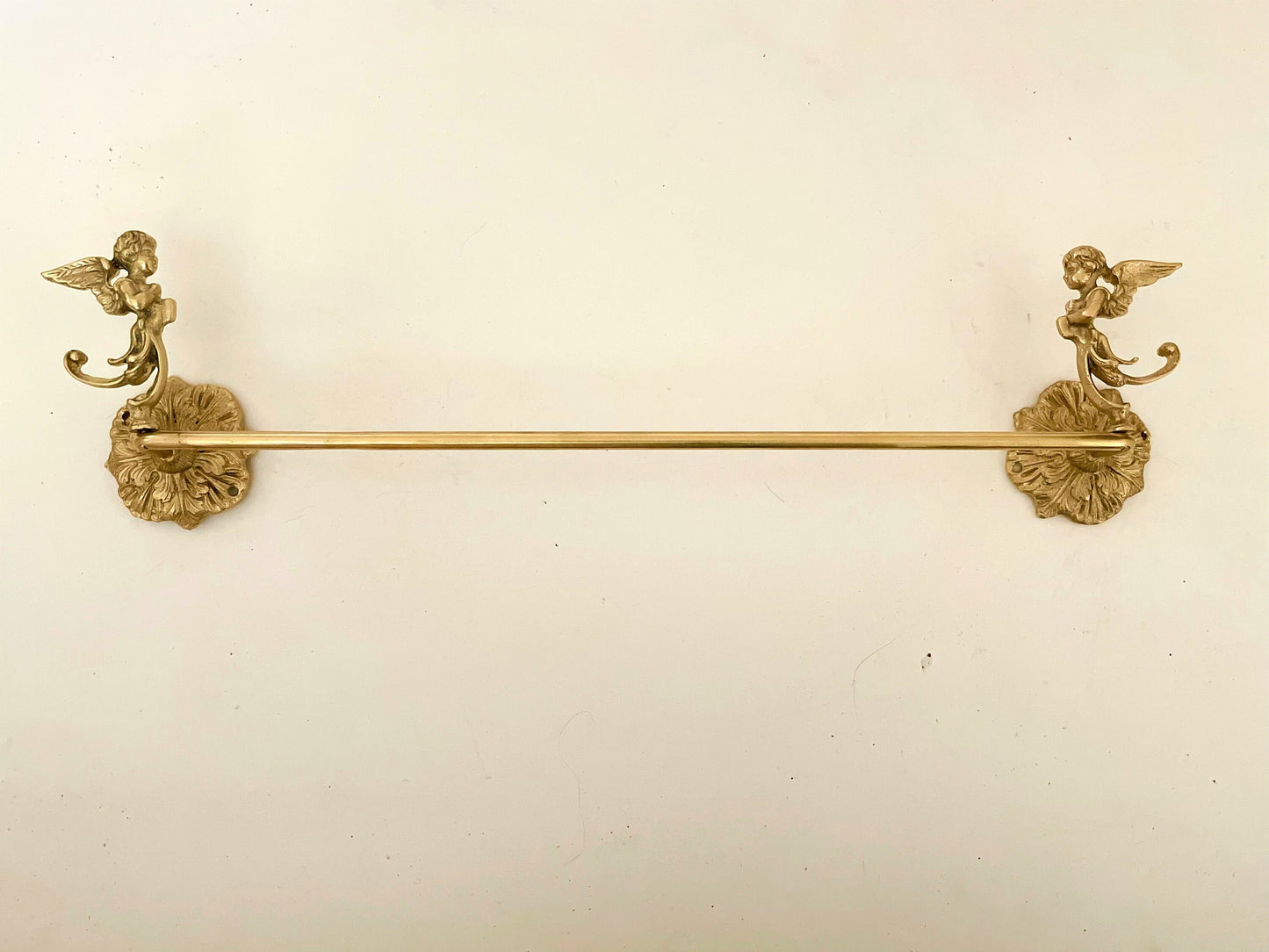Towel holder Towel rack bathroom decor angelic figure solid brass towel bar Bathroom Wall Hangings brass kitchenc decor