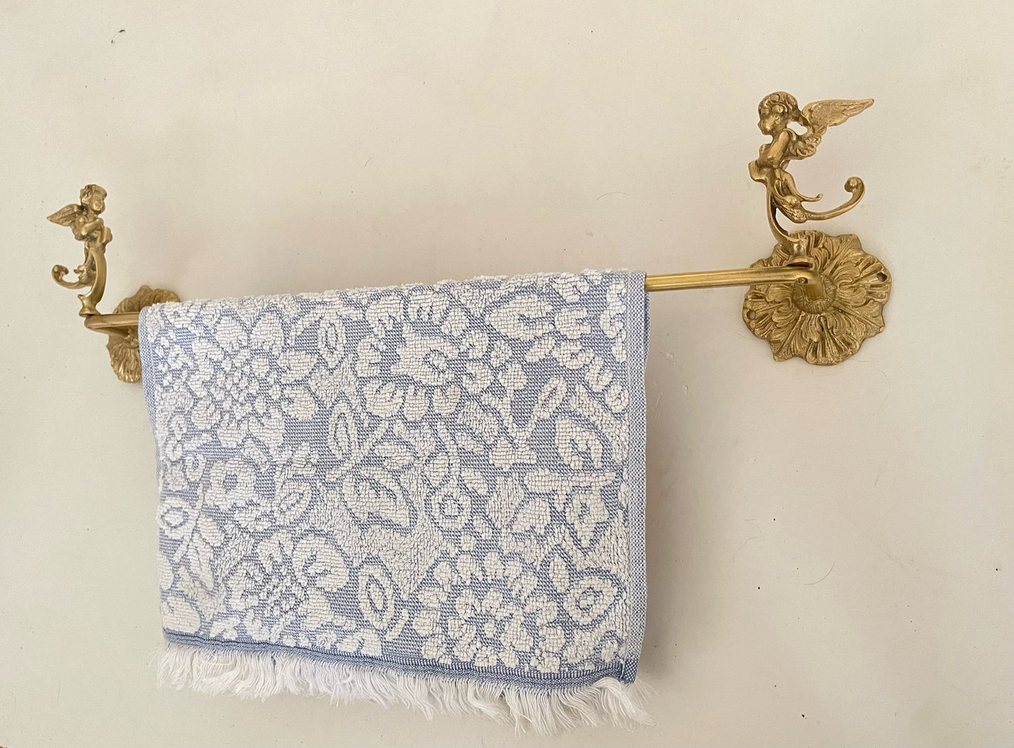 Towel holder Towel rack bathroom decor angelic figure solid brass towel bar Bathroom Wall Hangings brass kitchenc decor