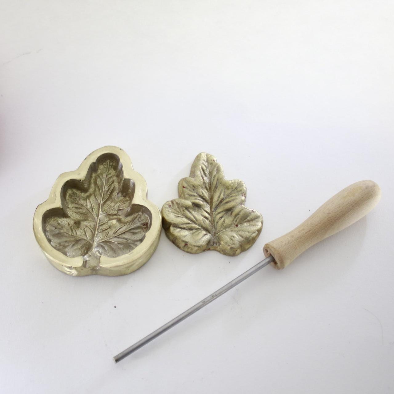 Flower making iron Mould